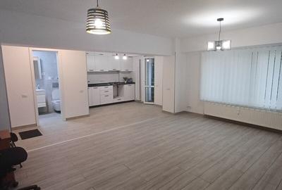 Garsoniera Calea Calarasilor-bloc mixt-stradal