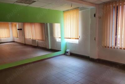 Spațiu comercial, de 52 mp, în 9 Mai - 2
