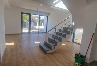 Mogosaia Livezilor vila 2025 P+M,livi+4 Dormitoare+3bai,curte 504mp comison 0% - 7