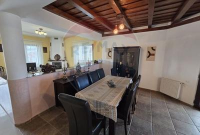 CASĂ SPAȚIOASĂ ȘI PRIMITOARE ÎN CENTRUL ORAȘULUI  AVRIG JUD,  SIBIU - 24