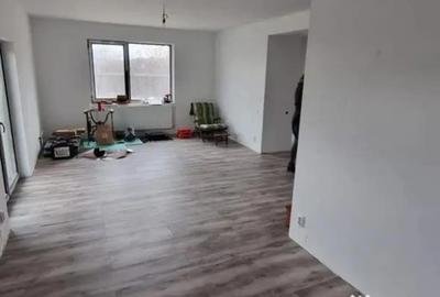 Casă cu 4 camere cu Teren 350 Mp în Central - 4