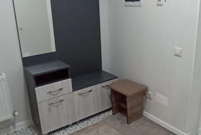 Garsonieră în Est - 2