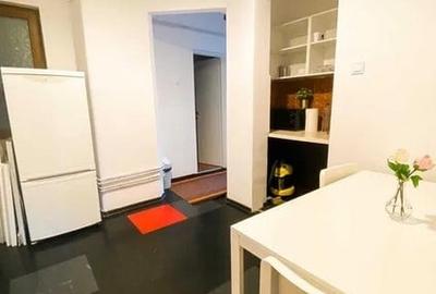 Garsoniera,Parcul Izvor,Metrou,Parc,Centra Propie,Mobilata Utilata,et.2/4 - 2