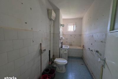 Apartament cu 3 camere decomandat în Piața Centrală - 2