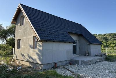 Casă cu 4 camere în Glâmbocata - 2