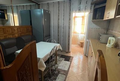 Apartament cu 2 camere în CET - 7