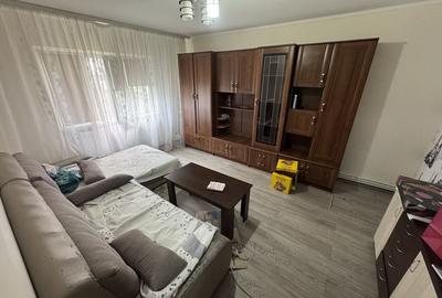 Apartament 3 camere zona Inel 2 - 1