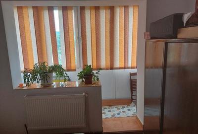 Apartament 3 camere, semidecomandat, 56mp, Campina - 9