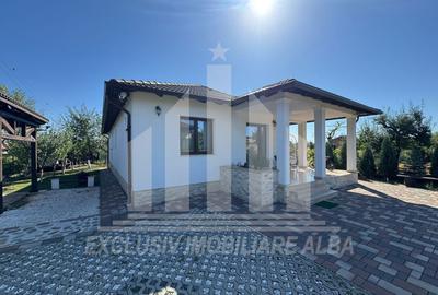 Casă individuală cu 4 camere cu Canalizare în Micești - 1