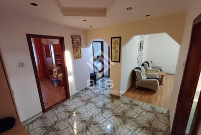 Apartament 4 camere decomandat 62 mp, etaj 4/4 - 1