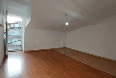 Piata Unirii – Calea Calarasilor - Hala Traian, PROPRIETAR, vand casa P+M, 4 cam - 11