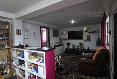 Casă cu 4 camere cu Teren 650 Mp în Central - 3