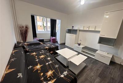 Apartament cu 3 camere semidecomandat, mobilat în Girocului - 1