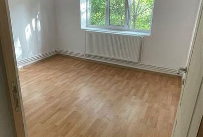 Apartament cu 2 camere semidecomandat în Cuza Vodă - 3