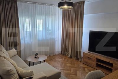 Apartament de vanzare, cu 4 camere, 75 mp, zona Rovine
