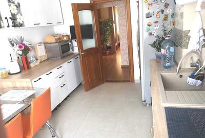 Apartament cu 4 camere decomandat în Nord - 8