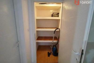 Apartament cu 3 camere semidecomandat în Șagului