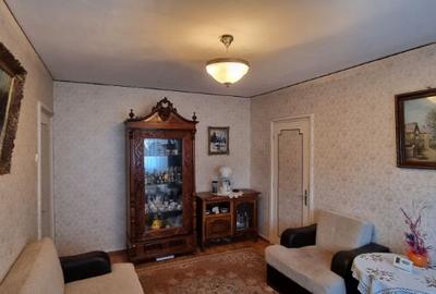 Casă cu Teren 1350 Mp în Apostolache - 2