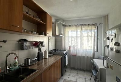 Apartament cu 4 camere semidecomandat în Crângași - 2