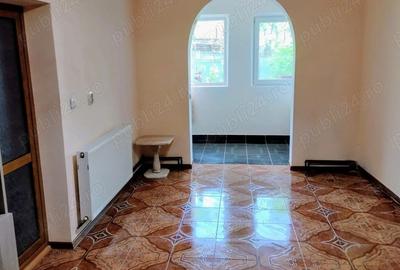 Casă cu 4 camere cu Teren 600 Mp în Căldăraru - 2