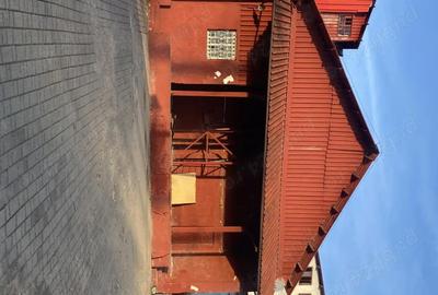 Spațiu comercial, de 1,300 mp, în Central - 4