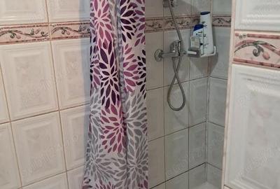 Garsonieră decomandată în Podgoria