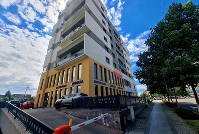 Spațiu comercial, de 200 mp, în Ultracentral - 3