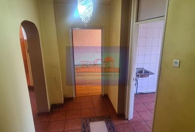 Apartament cu 3 camere decomandat în 13 Septembrie - 5