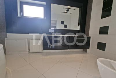 Casă individuală cu 6 camere cu Canalizare în Șura Mică - 19