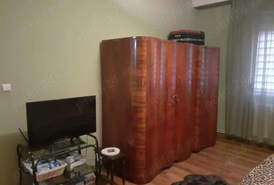 Vanzare Casa din caramida, supr. totala este de 387.mp., supr. const.121mp., str. Garii cu M. Bravu - 6