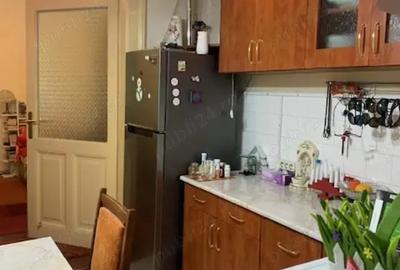 Vand casa situata central , str.L.Rebreanu , langa parcul din strand - 4