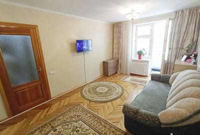 Apartament cu 2 camere în P-ța Universității