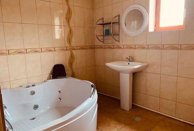 Casă cu 4 camere cu Teren 300 Mp în Trăisteni - 5