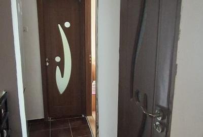 Apartament cu 3 camere decomandat în Gugești - 6