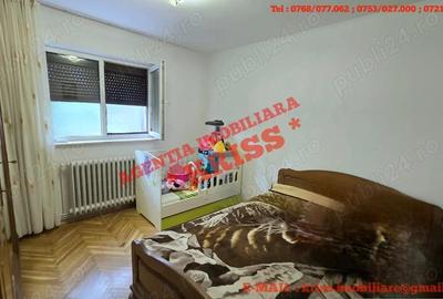 Apartament cu 4 camere decomandat în Central - 9