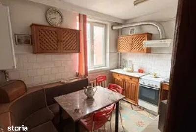 Apartament cu 4 camere în Mărăței - 1