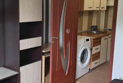 Proprietar inchiriez apartament cu o camera
