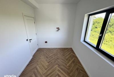 Casă cu 4 camere cu Teren 225 Mp în Bucium - 12