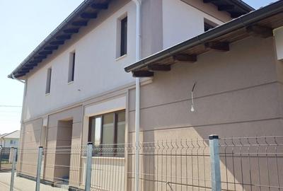 Duplex cu 4 camere cu Canalizare în Dumbrăvița - 22