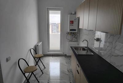 Garsonieră decomandată în Roșu