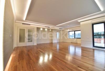 Apartament cu 4 camere si 23mp terase | garaj si boxa