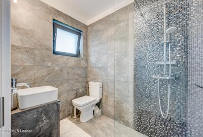 Casa moderna 4 camere,141m, living generos, curte verde, Tunari - 18