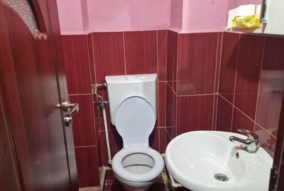 Apartament cu 3 camere semidecomandat în Central - 1
