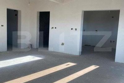 Casă cu 5 camere cu Teren 500 Mp în Central - 9