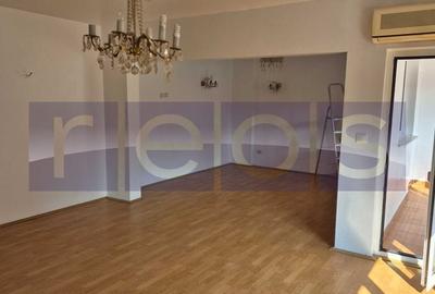 Apartament cu 4 camere decomandat, mobilat în Virtuții