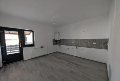 Casă cu 4 camere cu Teren 670 Mp în Central - 11