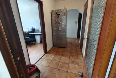 Apartament cu 2 camere decomandat în Vitan - 10