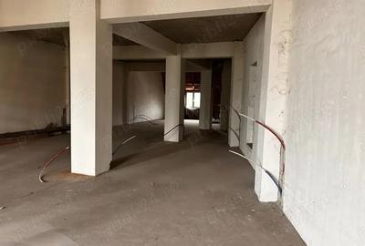 Spatiu comercial de inchiriat Str. Cuza Voda vis a vis de Primaria Buzau COMISION 0 - 5