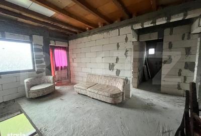 Casă cu 4 camere în Leamna de Sus - 4