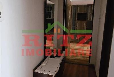 Apartament cu 3 camere semidecomandat în Central - 7